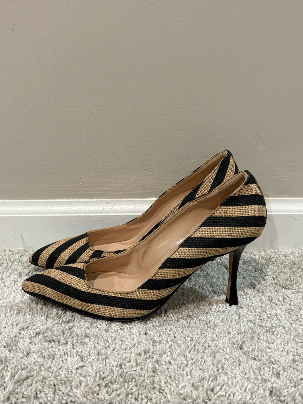 Manolo Blahnik Striped Canvas/Raffia Pumps Women’s Size 36/5